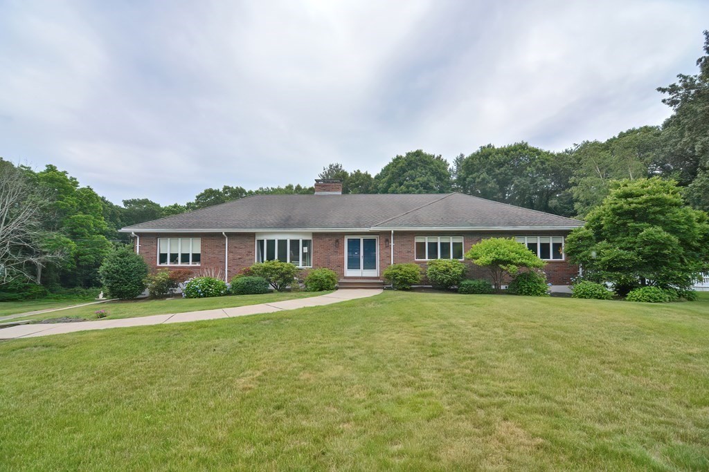 22 Deerhaven Road Lincoln, MA 01773 - Photo 1 of 35