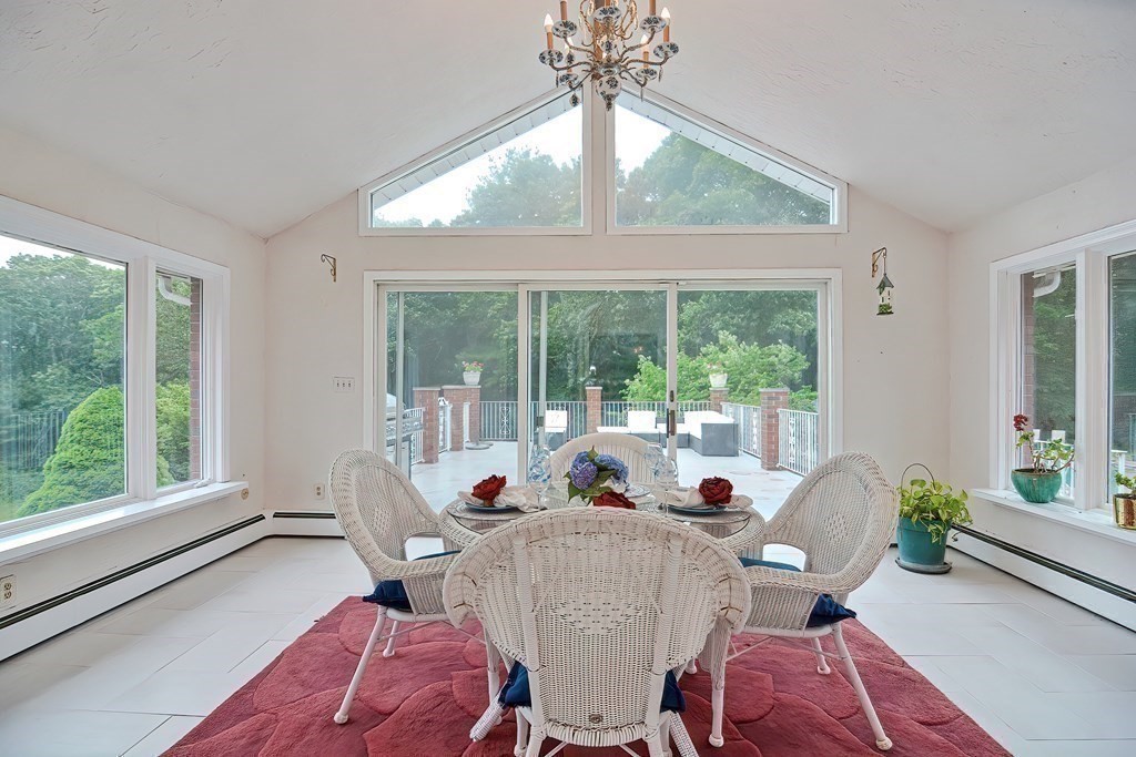22 Deerhaven Road Lincoln, MA 01773 - Photo 12 of 35