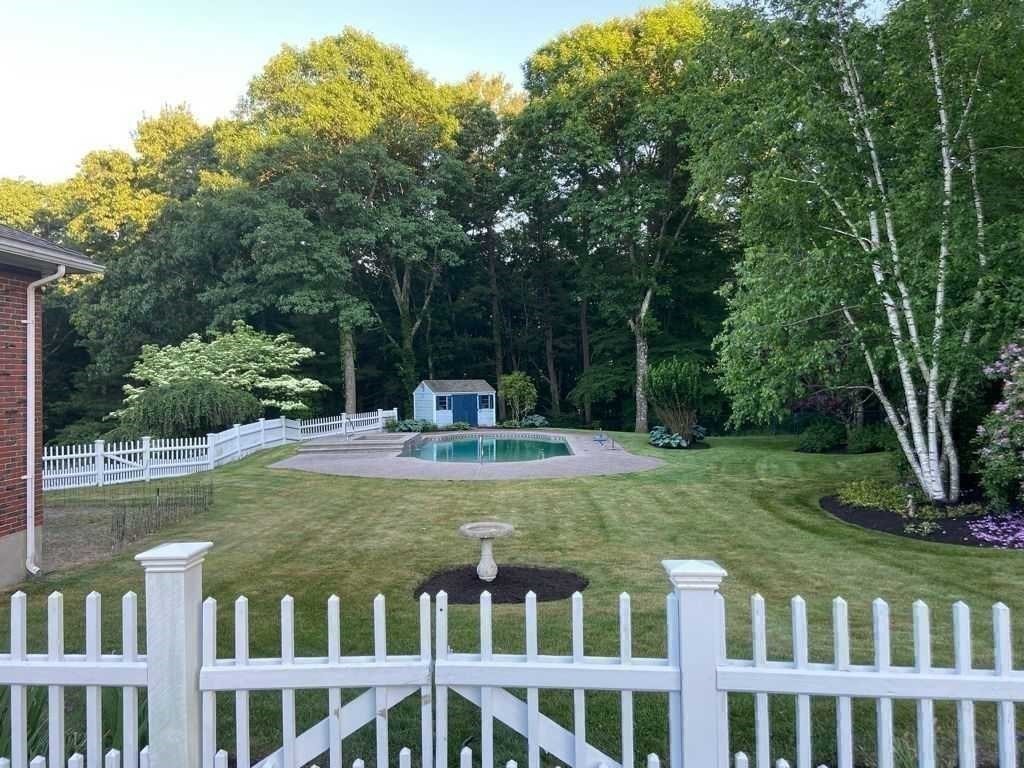 22 Deerhaven Road Lincoln, MA 01773 - Photo 25 of 35