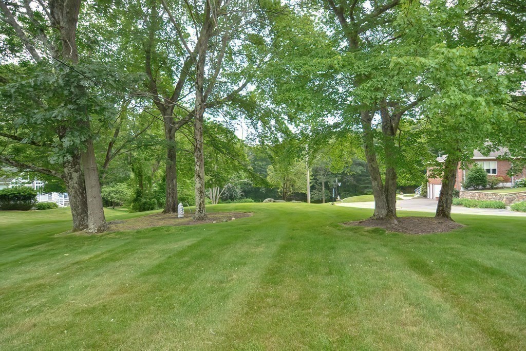 22 Deerhaven Road Lincoln, MA 01773 - Photo 28 of 35