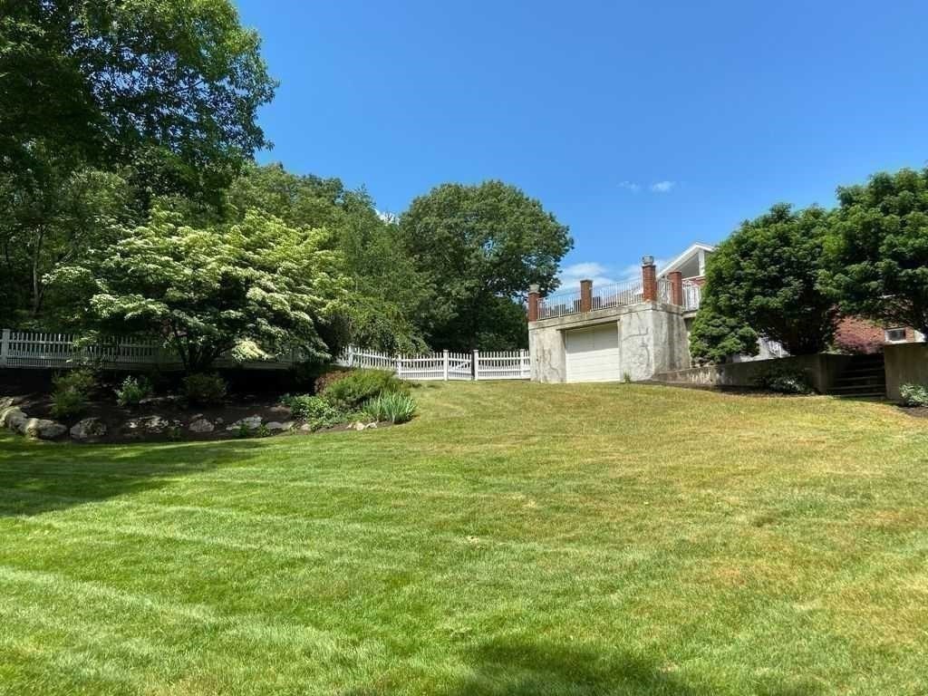 22 Deerhaven Road Lincoln, MA 01773 - Photo 29 of 35