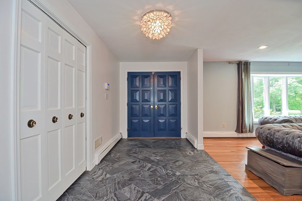 22 Deerhaven Road Lincoln, MA 01773 - Photo 5 of 35