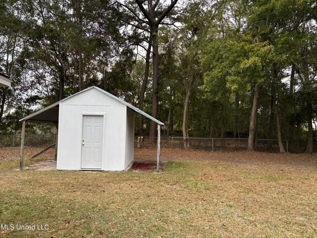 $1,400 | 100 Morris Noble Road, Ocean Springs, MS 39564