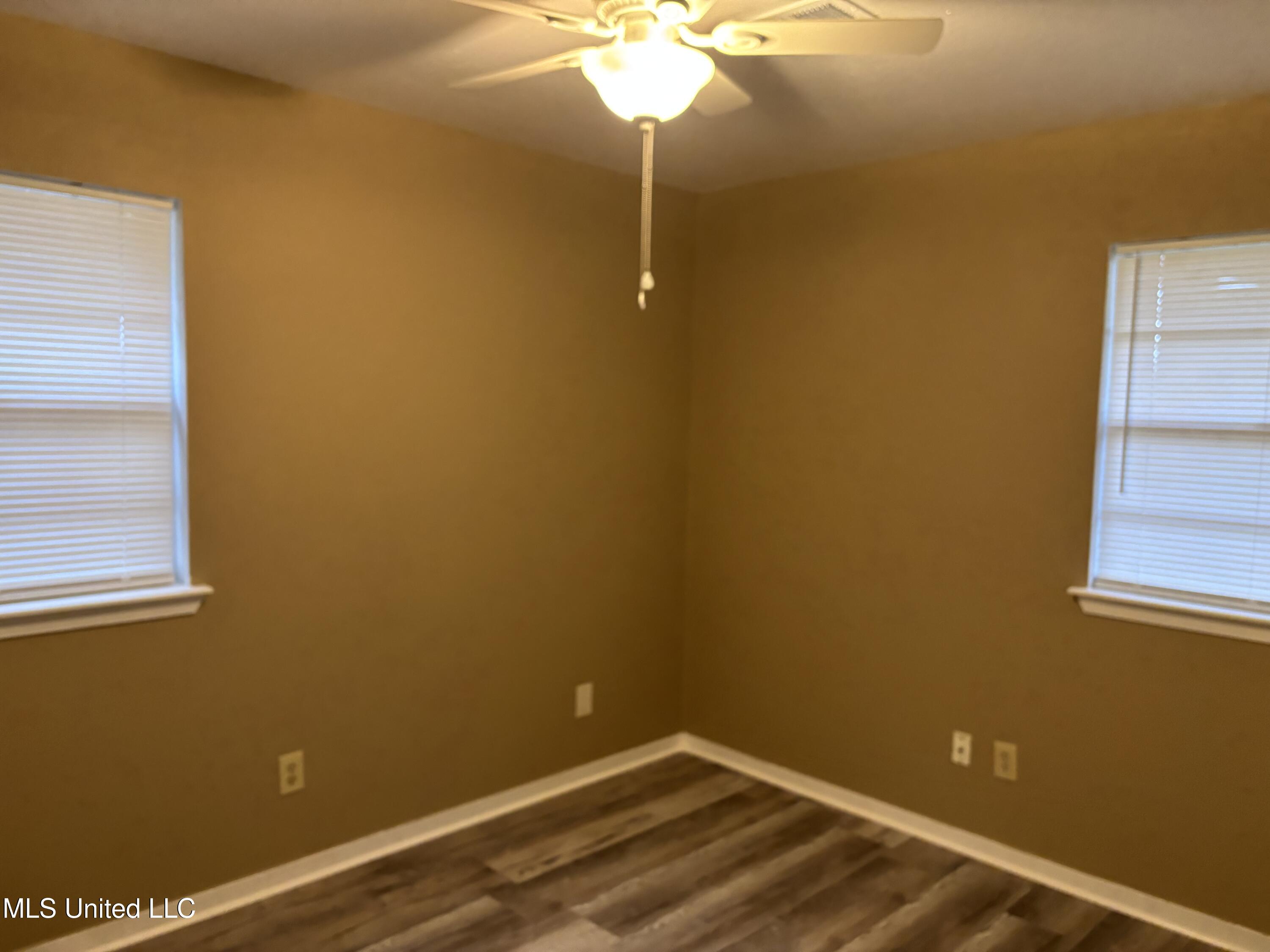 100 Morris Noble Road Ocean Springs, MS 39564 - Photo 9 of 14 IMG_5875