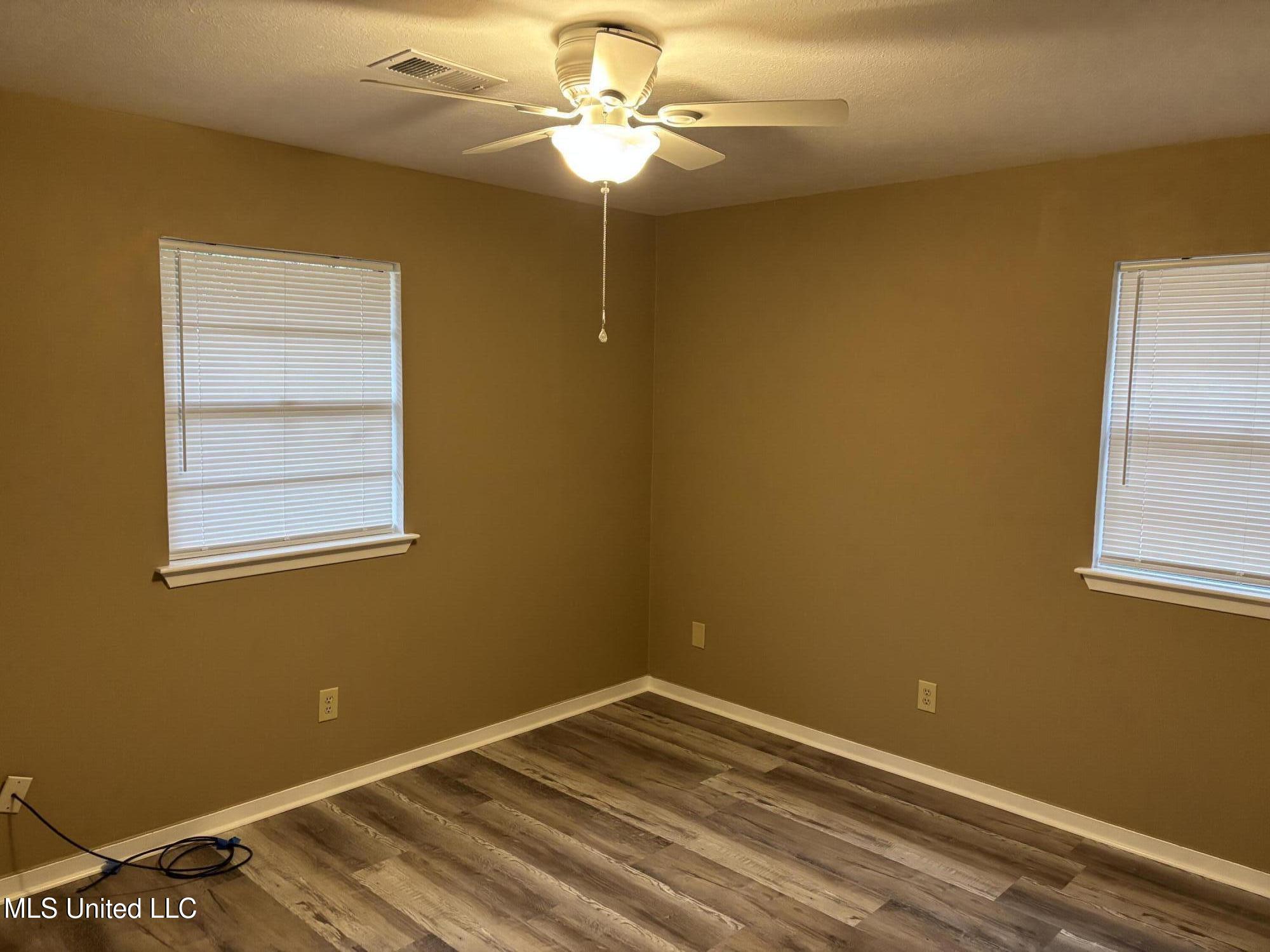 100 Morris Noble Road Ocean Springs, MS 39564 - Photo 10 of 14 IMG_5874