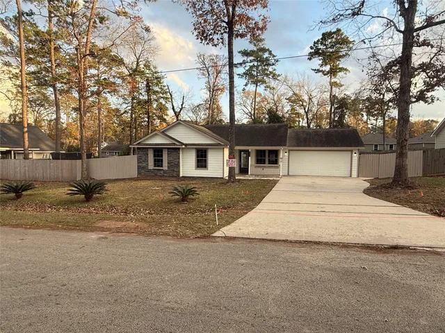 $1,775 | 10464 Royal York Drive, Conroe, TX 77303