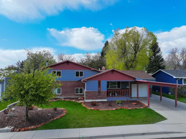 $490,000 | 935 Cliff Street, Lander, WY 82520