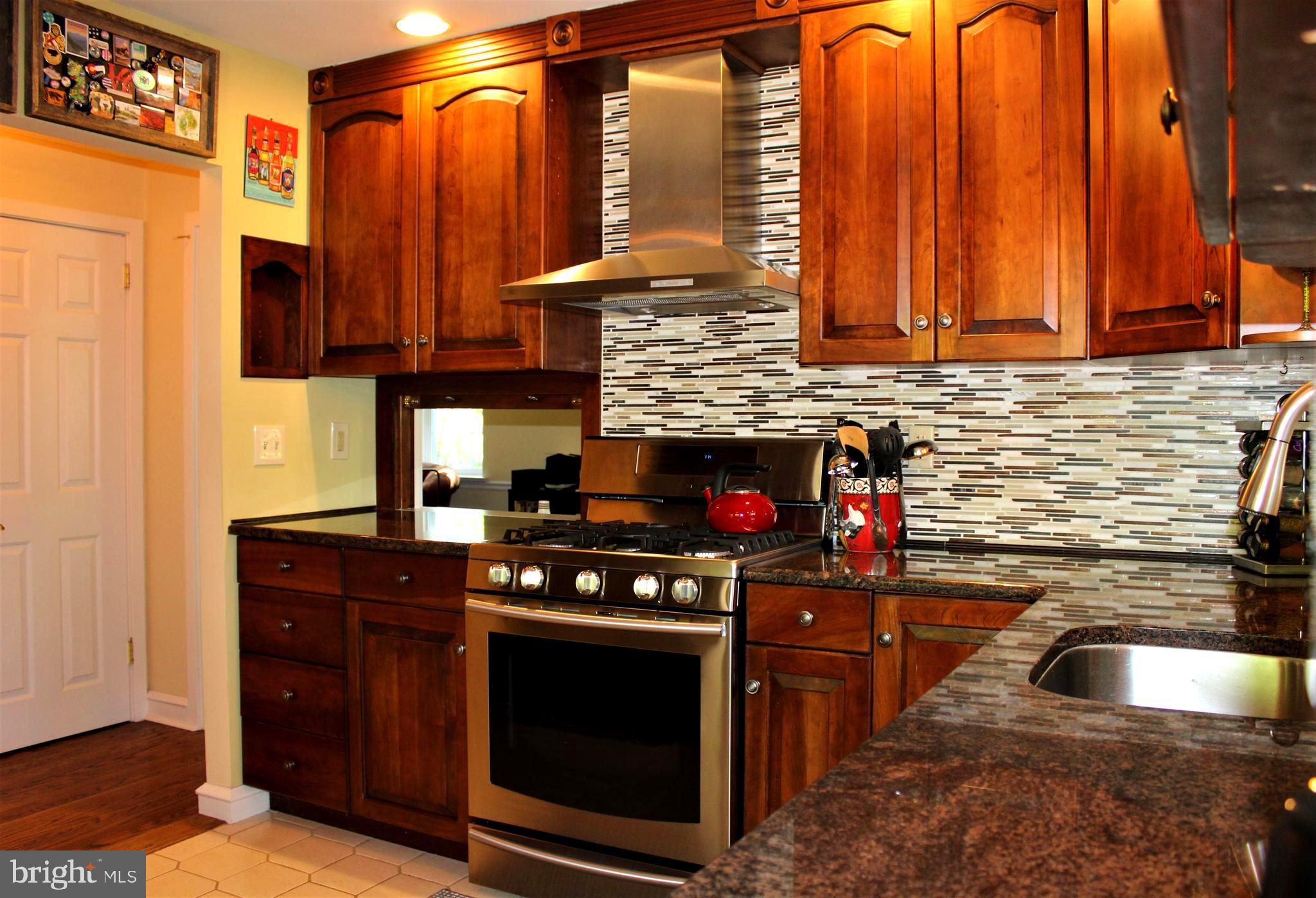 533 Fox Road Glenside, PA 19038 - Photo 11 of 30 KITCHEN RANGE