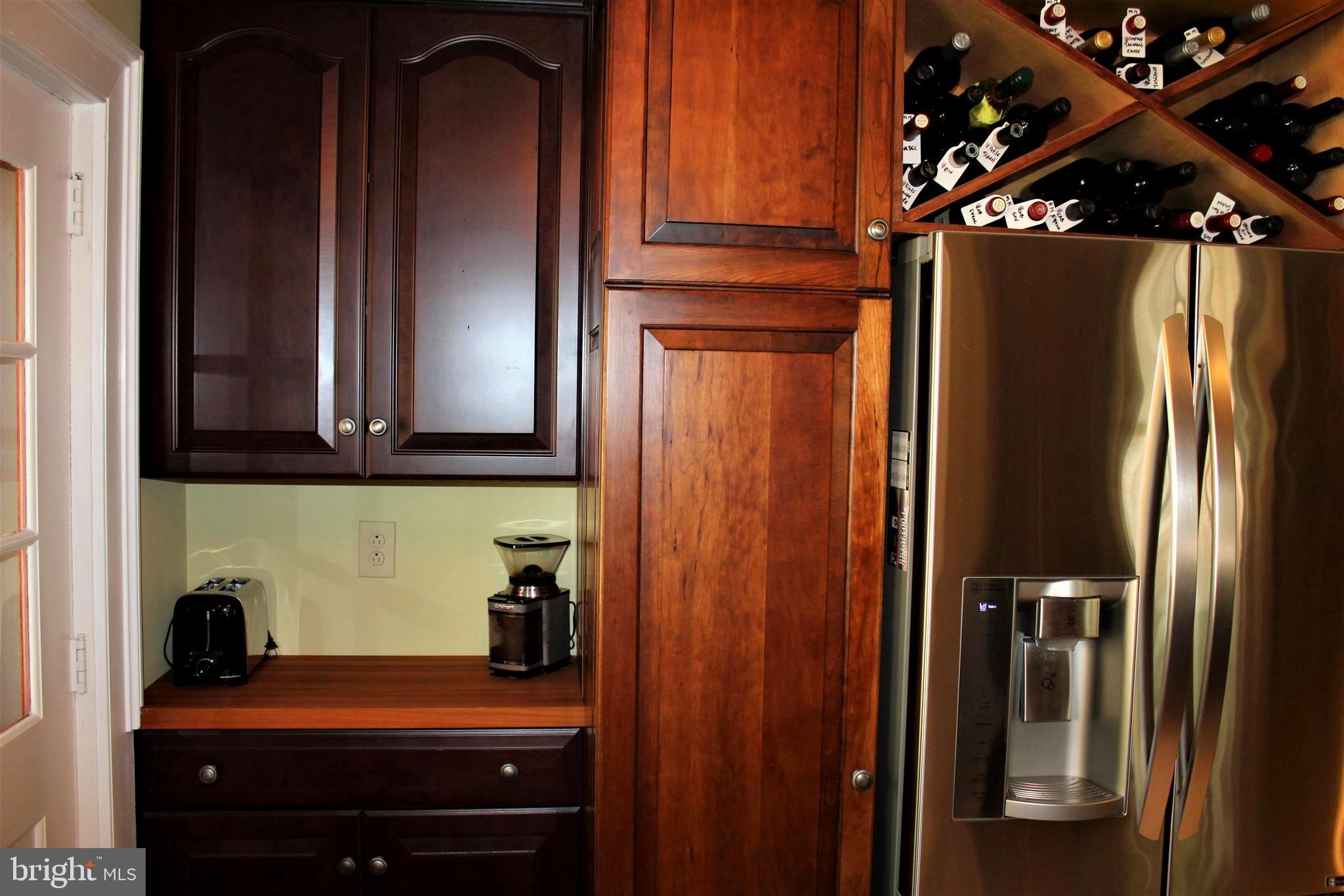 533 Fox Road Glenside, PA 19038 - Photo 12 of 30 COFFEE BAR WINE RACK