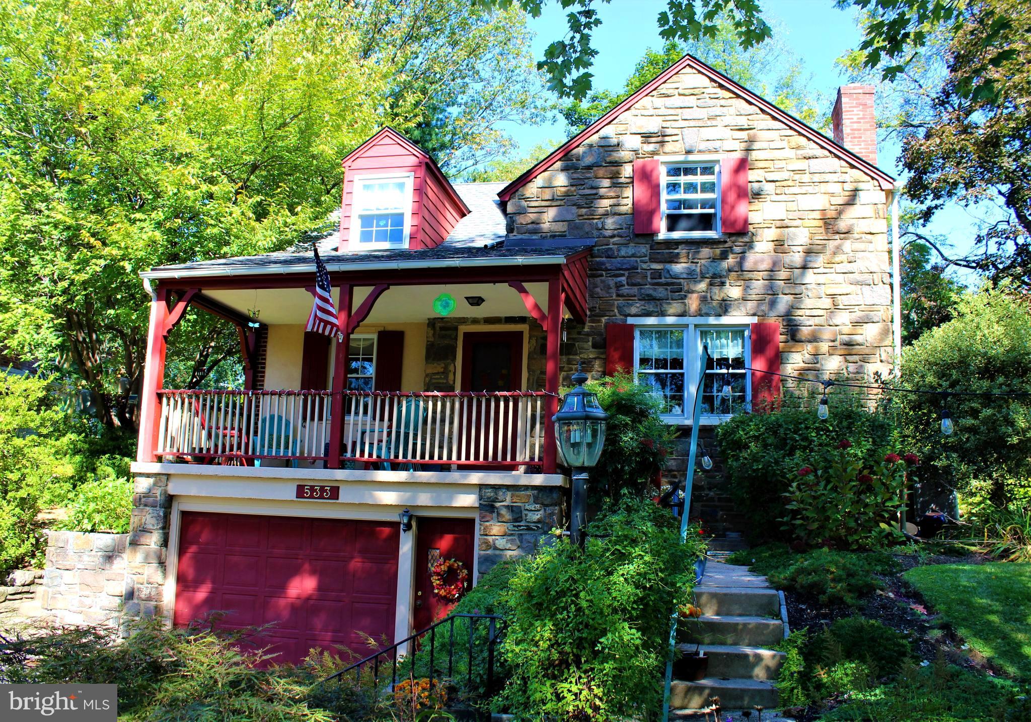 533 Fox Road Glenside, PA 19038 - Photo 3 of 30 EXTERIOR FRONT PATIO