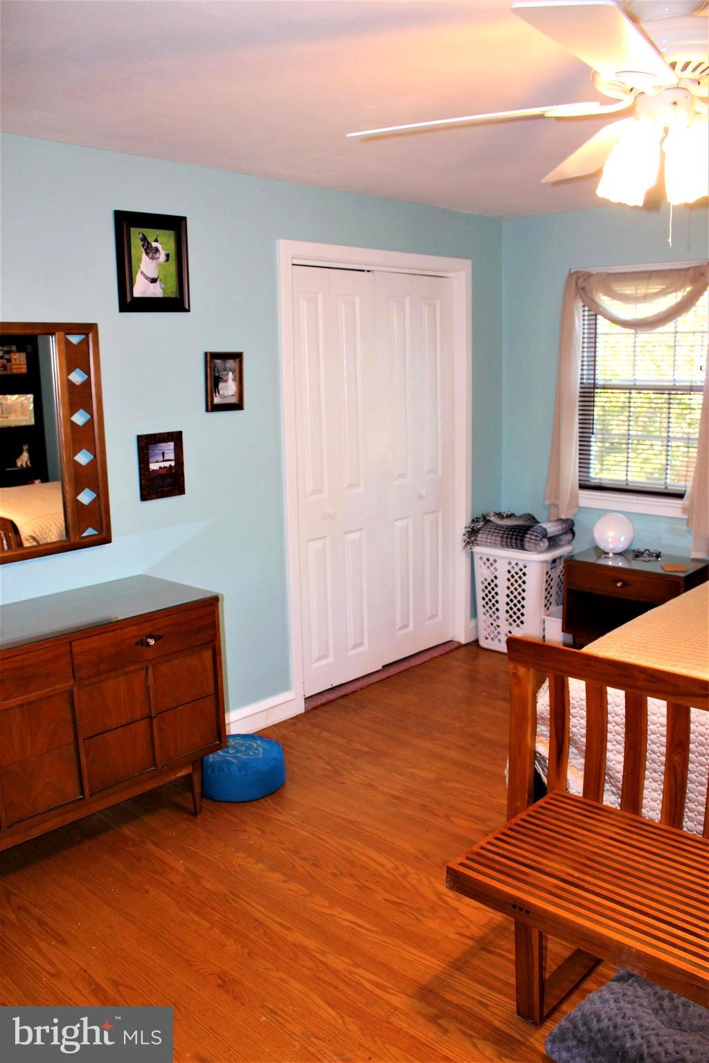 533 Fox Road Glenside, PA 19038 - Photo 22 of 30 BEDROOM 2 CLOSET