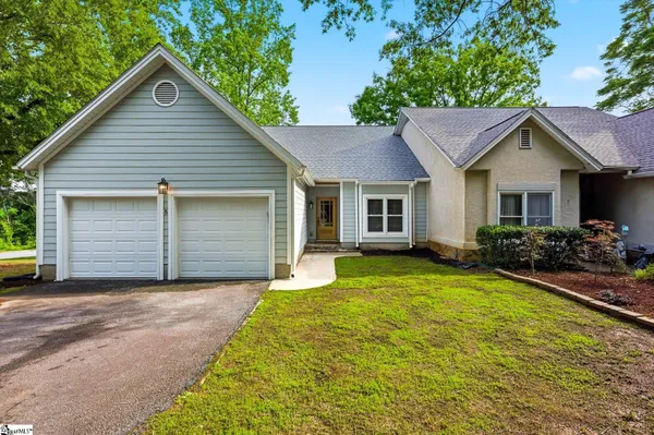 $380,000 | 5 15th Vantage, Campobello, SC 29322