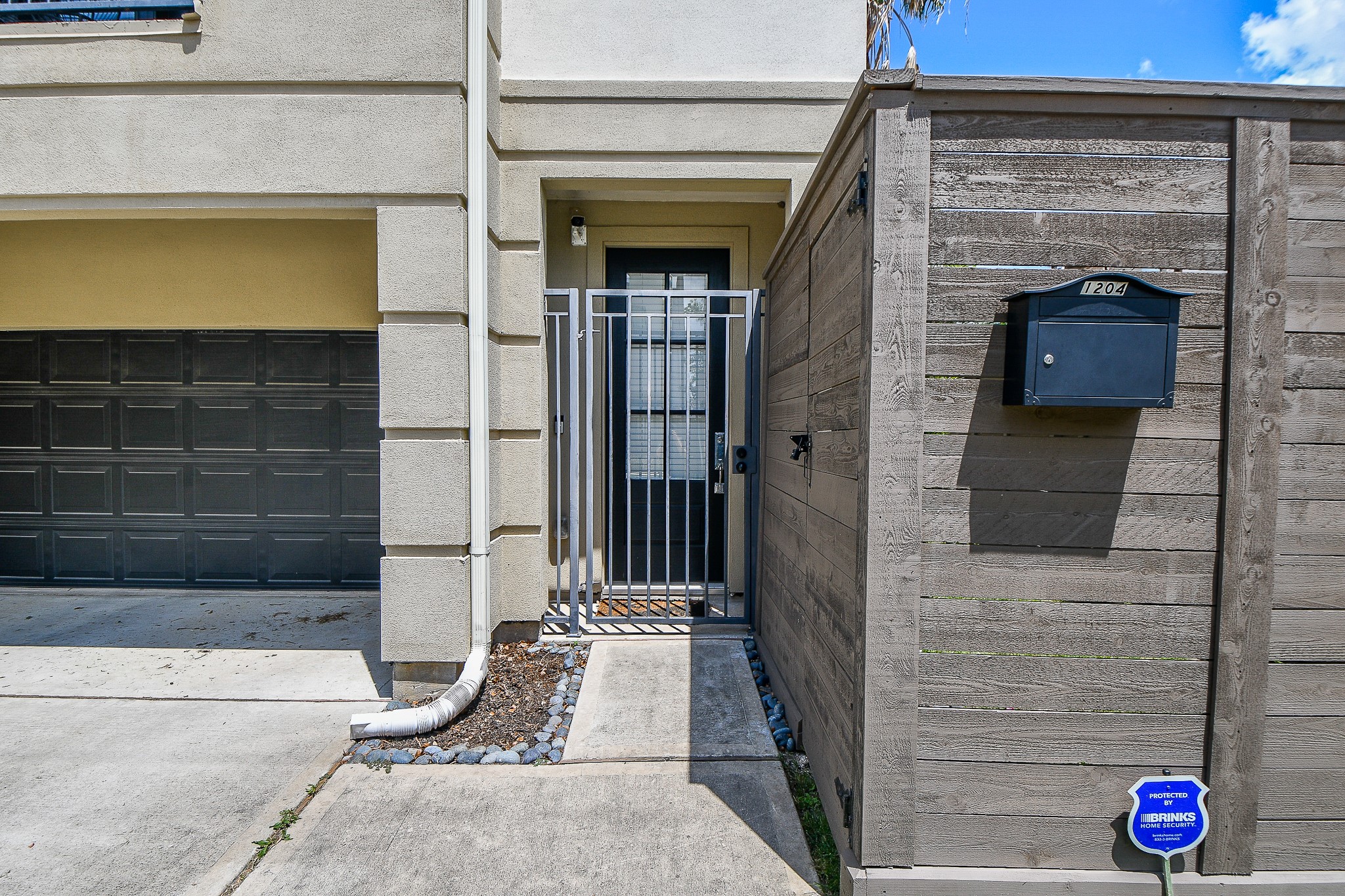 1204 Fowler Street Houston, TX 77007 - Photo 2 of 23 a view of entrance door of the house