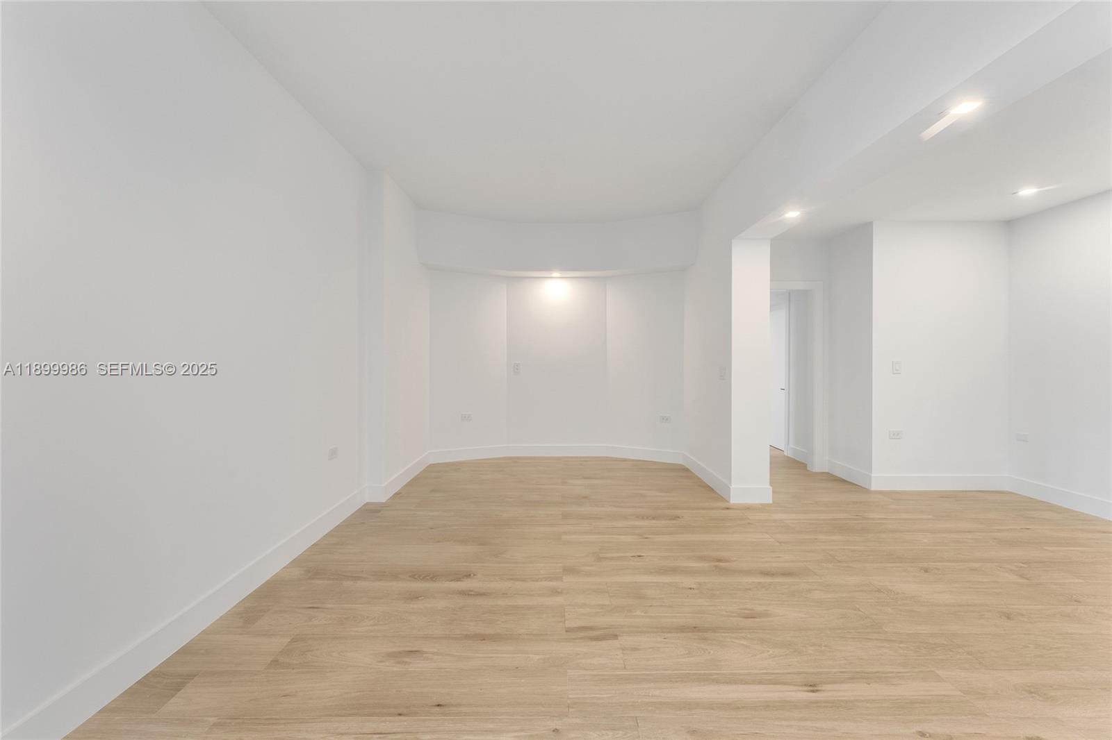 848 Brickell Key Drive, Unit 204 Miami, FL 33131 - Photo 20 of 49