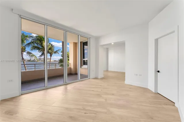 $3,550,000 | 848 Brickell Key Drive, Unit 204, Miami, FL 33131