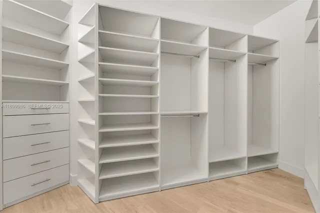 $3,550,000 | 848 Brickell Key Drive, Unit 204, Miami, FL 33131