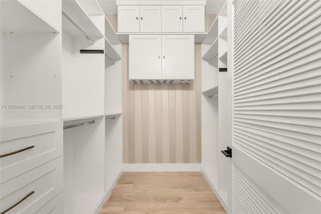 $3,550,000 | 848 Brickell Key Drive, Unit 204, Miami, FL 33131