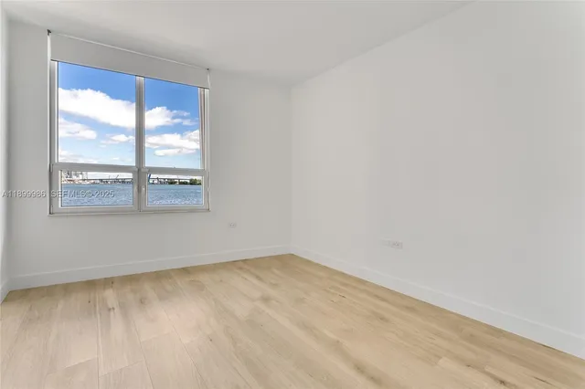 $3,550,000 | 848 Brickell Key Drive, Unit 204, Miami, FL 33131