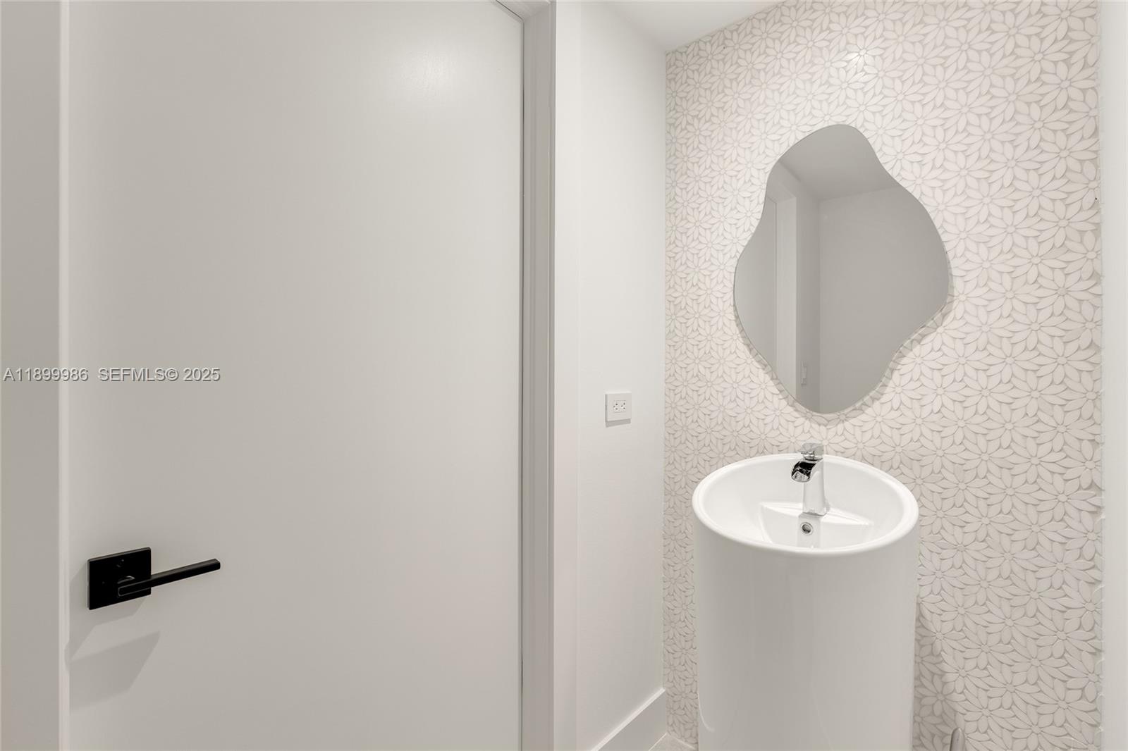 848 Brickell Key Drive, Unit 204 Miami, FL 33131 - Photo 42 of 49