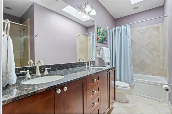$689,000 | 3449 North Whipple Street, Chicago, IL 60618