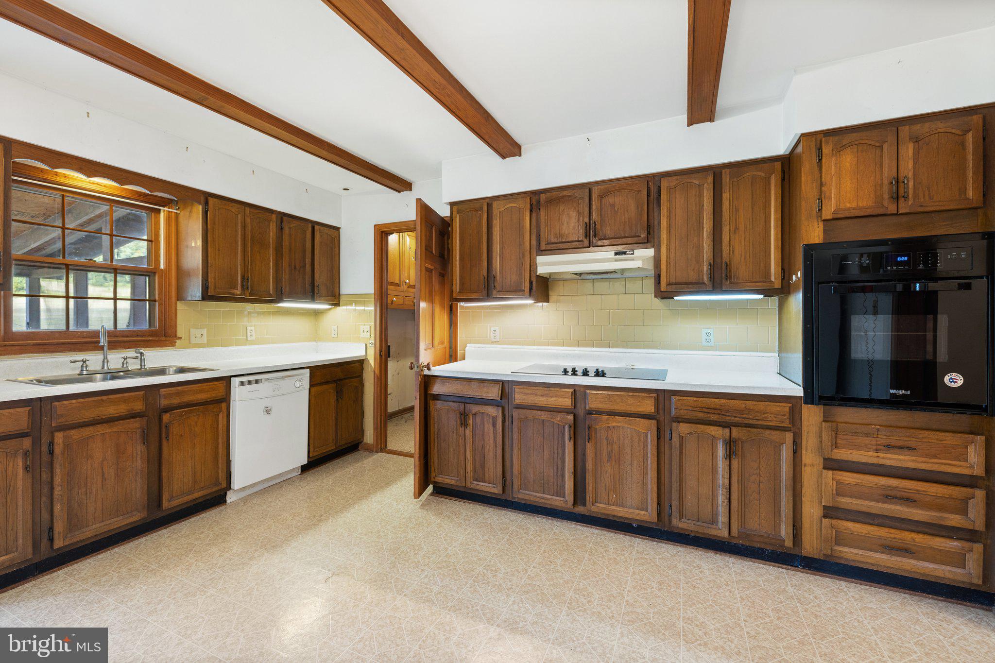 95 Harris Hollow Road Washington, VA 22747 - Photo 12 of 81 Kitchen
