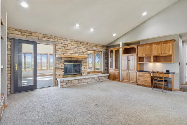 $350,000 | 97 Highcrest Court, Shannon, IL 61078