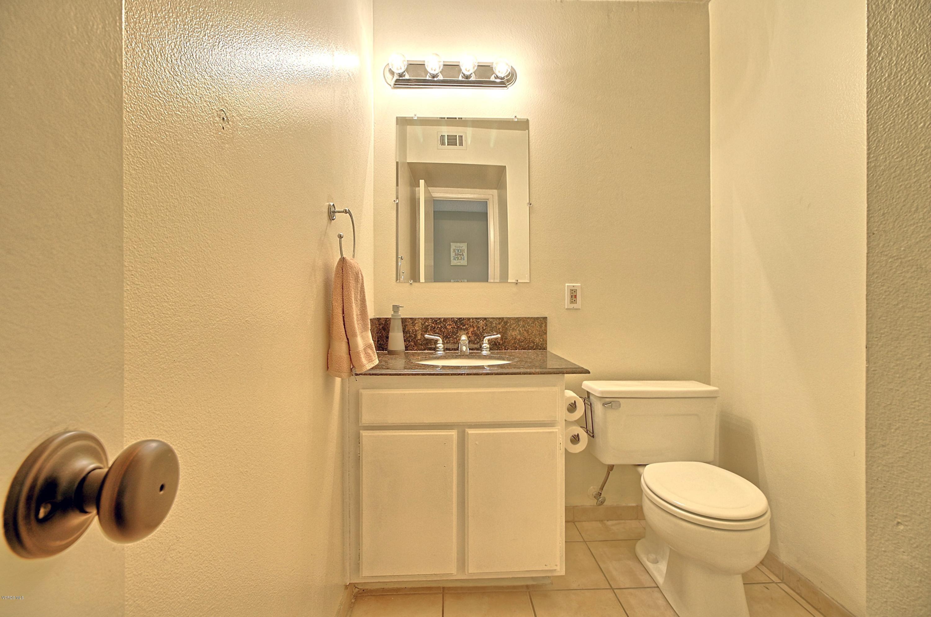 2518 Danube Way Oxnard, CA 93036 - Photo 11 of 22 2518_Danube_Way_Oxnard29