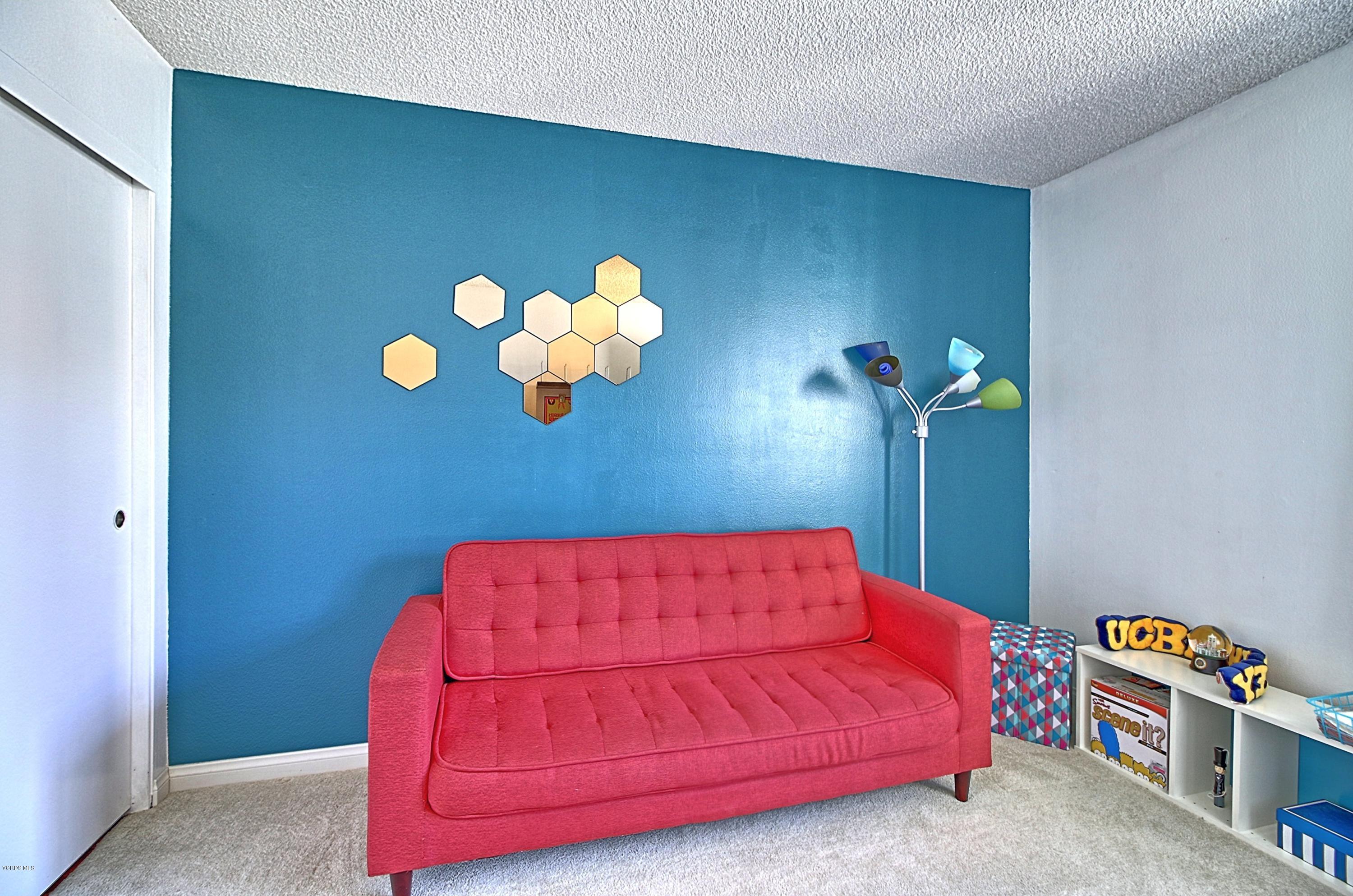 2518 Danube Way Oxnard, CA 93036 - Photo 13 of 22 2518_Danube_Way_Oxnard26