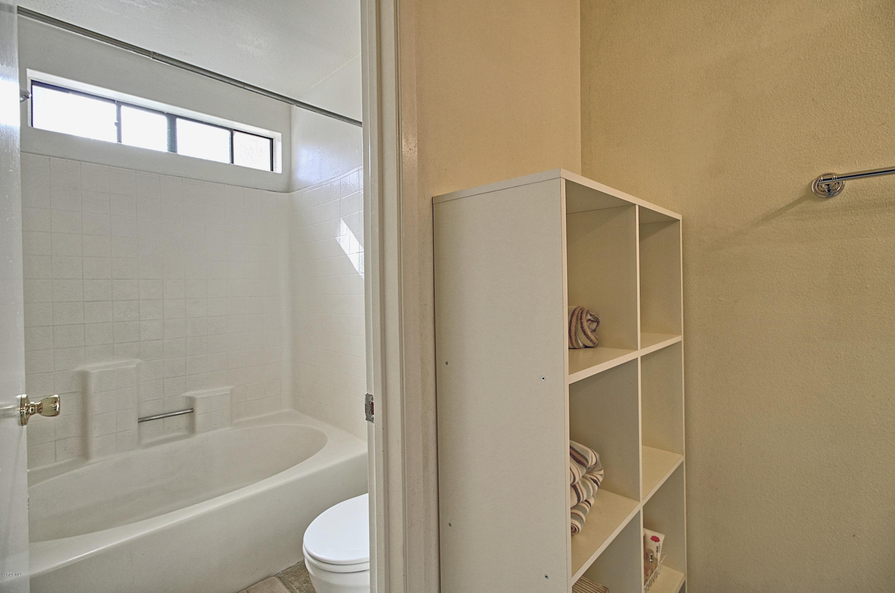 2518 Danube Way Oxnard, CA 93036 - Photo 16 of 22 2518_Danube_Way_Oxnard21