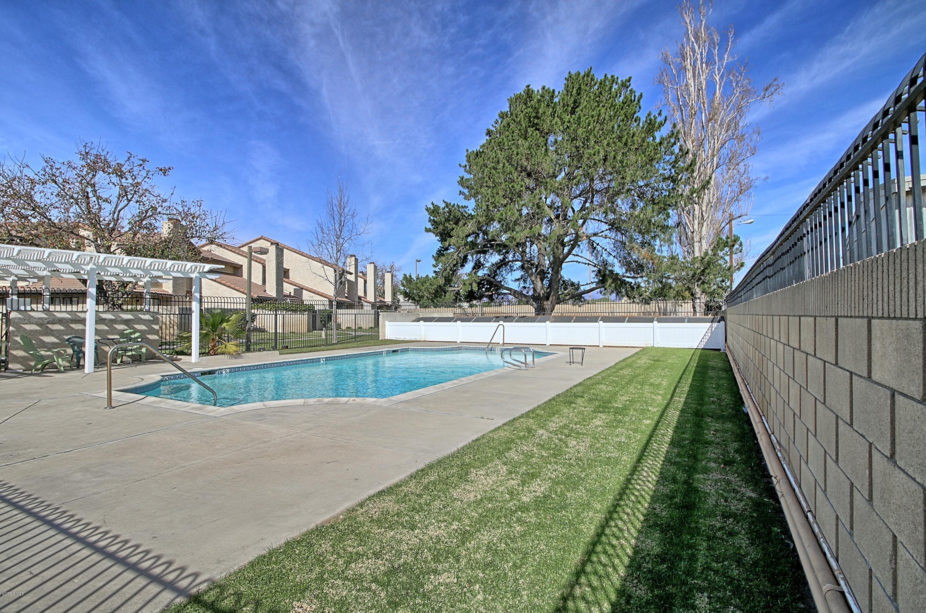 2518 Danube Way Oxnard, CA 93036 - Photo 19 of 22 2518_Danube_Way_Oxnard16