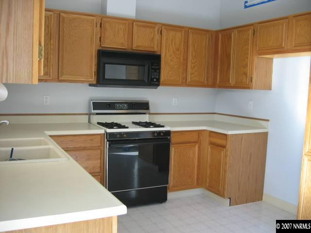 8643 Piper Place Reno, NV 89506 - Photo 3 of 5 Photo 3