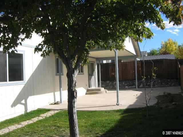 8643 Piper Place Reno, NV 89506 - Photo 4 of 5 Photo 4