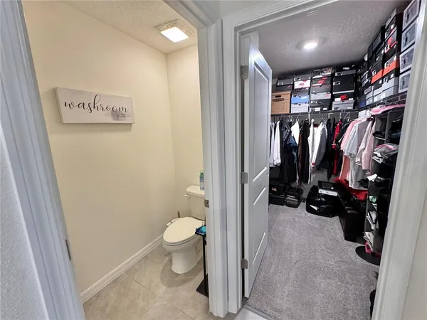 a view of a walk in closet