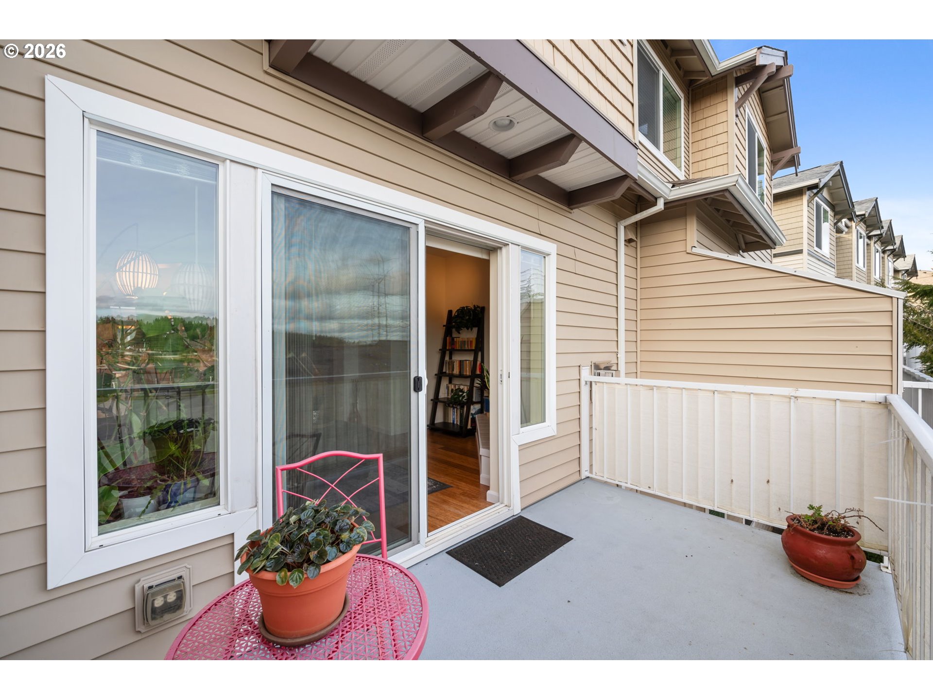 15465 Southwest Sparrow Loop, Unit 102 Beaverton, OR 97007 - Photo 26 of 44 a view of a entryway