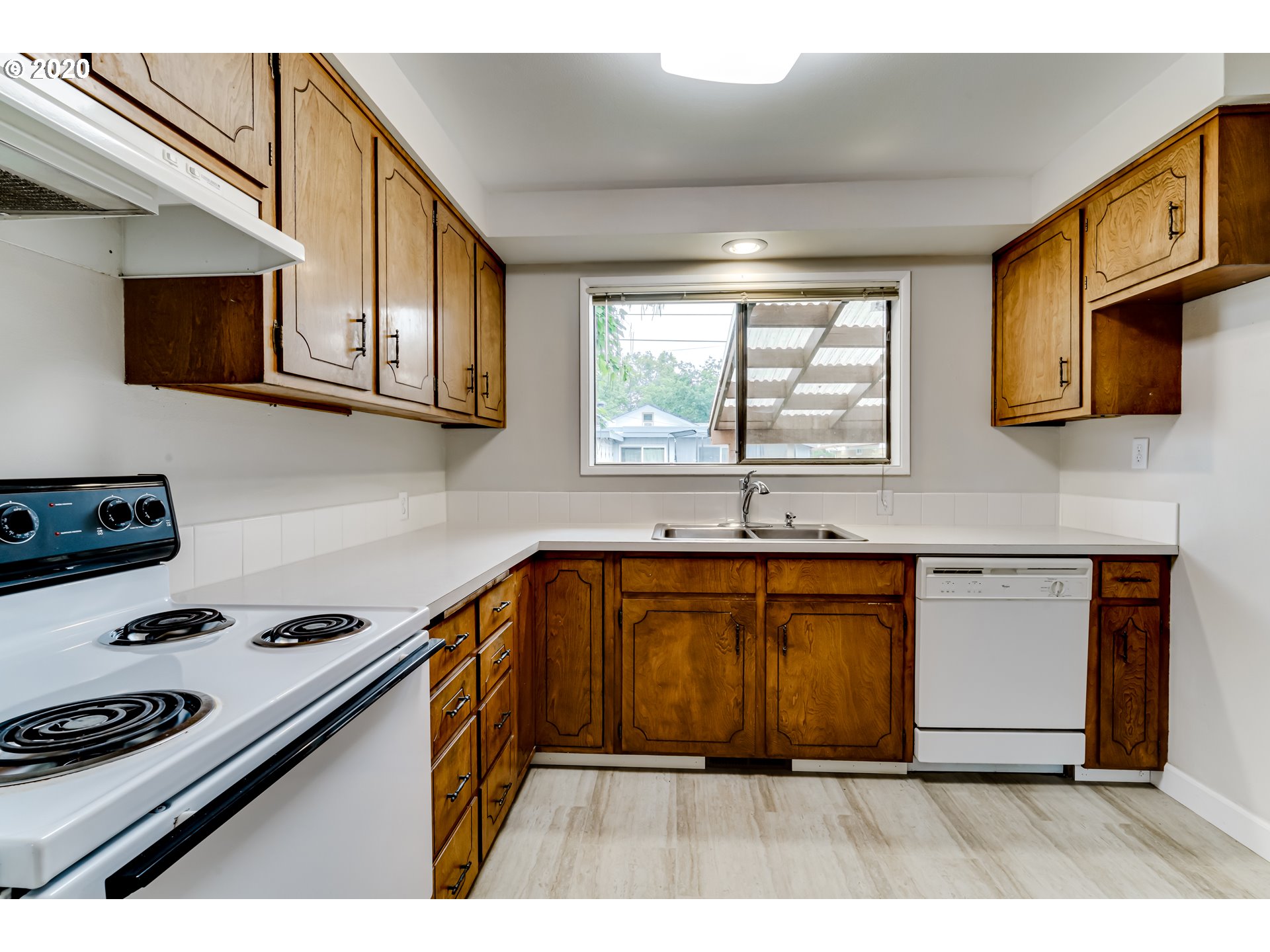 1445 Modoc Street Springfield, OR 97477 - Photo 19 of 25