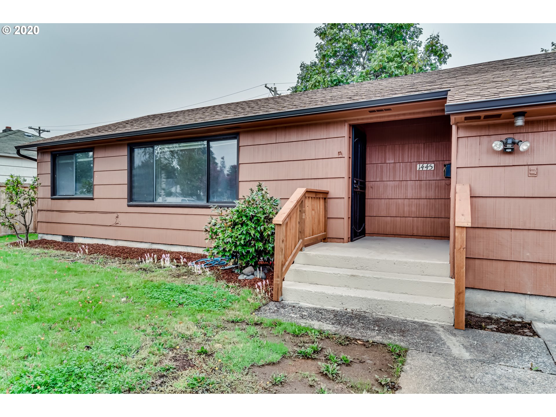 1445 Modoc Street Springfield, OR 97477 - Photo 6 of 25