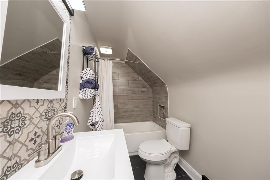 3715 Tuscarawas Road Beaver, PA 15009 - Photo 23 of 41