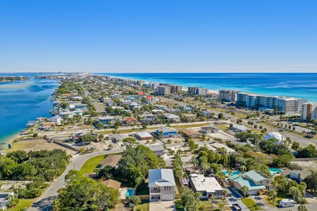 $975,000 | 848 Tropic Avenue, Fort Walton Beach, FL 32548