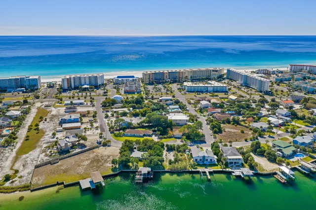 $975,000 | 848 Tropic Avenue, Fort Walton Beach, FL 32548