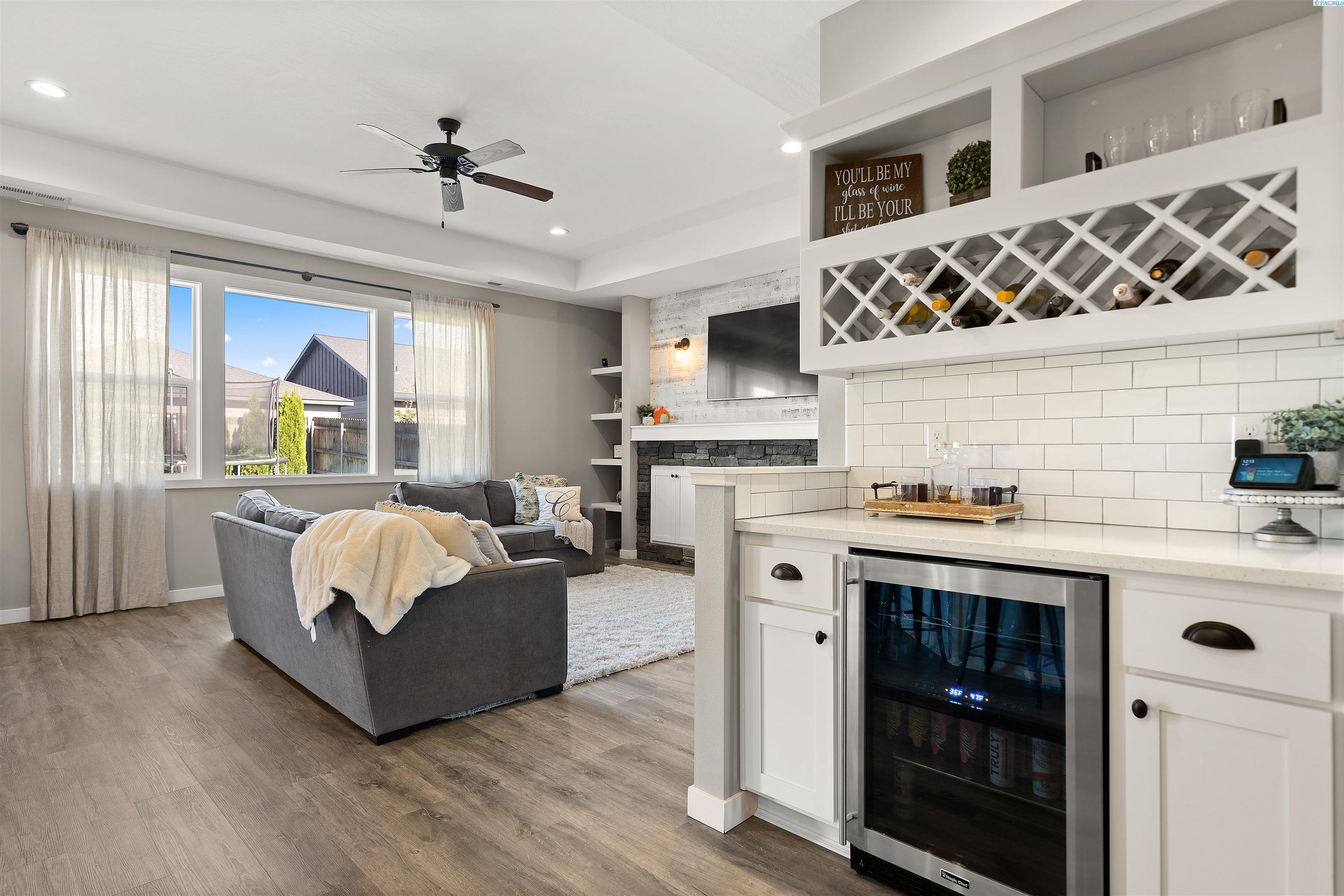 8901 Sophie Rae Court Pasco, WA 99301 - Photo 5 of 28 Gallery Image 5