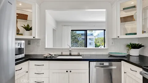 $1,742,900 | 2 Land Fall Court, Newport Beach, CA 92663