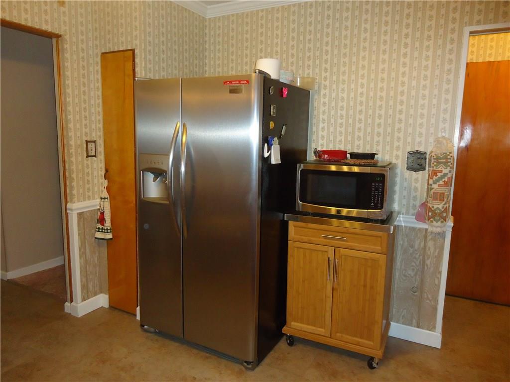 875 Highland Road Sharon, PA 16146 - Photo 7 of 25 Gallery Image 7