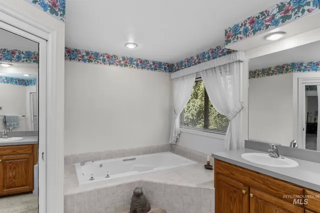 $749,900 | 8550 West Brookview Drive, Boise, ID 83709