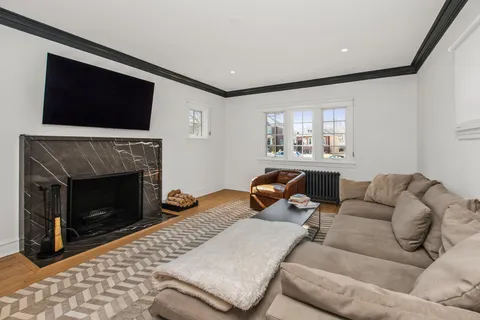 $989,000 | 2337 Ridgeway Avenue, Evanston, IL 60201