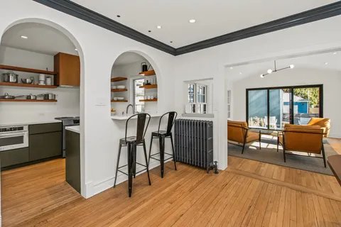 $989,000 | 2337 Ridgeway Avenue, Evanston, IL 60201