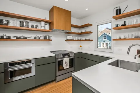 $989,000 | 2337 Ridgeway Avenue, Evanston, IL 60201