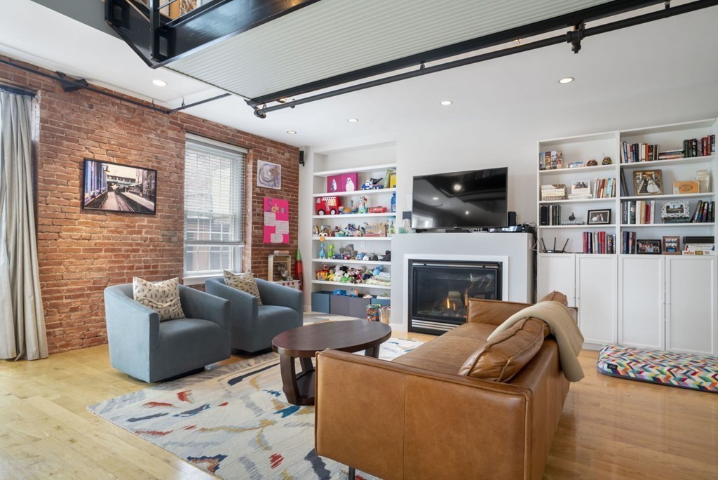 8 Newcomb Street, Unit 5 Boston, MA 02118 - Photo 10 of 30