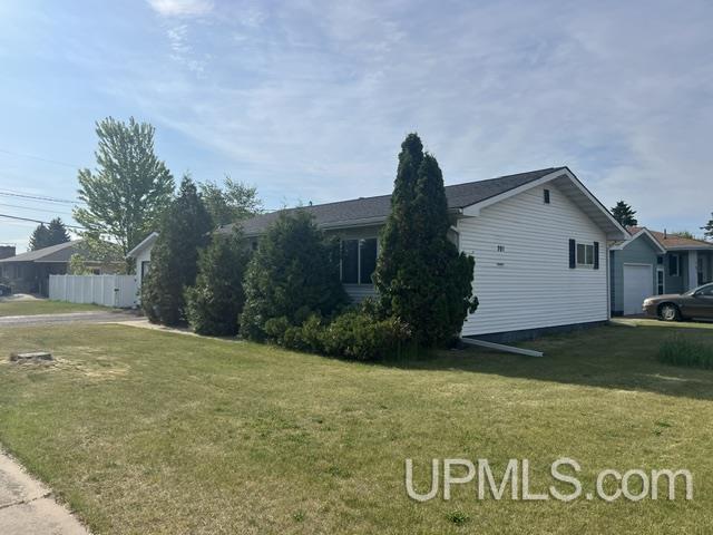 701 South Lincoln Road Escanaba, MI 49829 - Photo 42 of 44