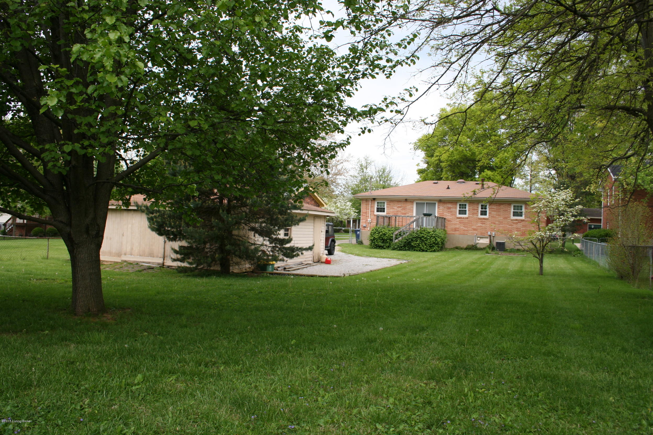 12208 Hardwick Road Louisville, KY 40243 - Photo 5 of 23 5