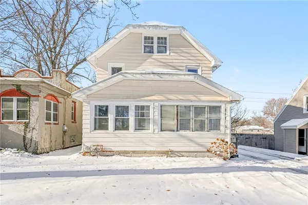 $217,000 | 217 Peart Avenue, Irondequoit, NY 14622